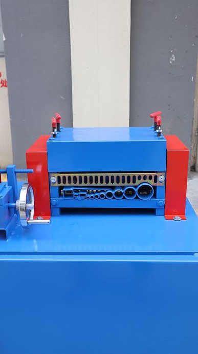 scrap copper wire stripping machine made in China(001) scrap copper wire stripping machine made in China(001)